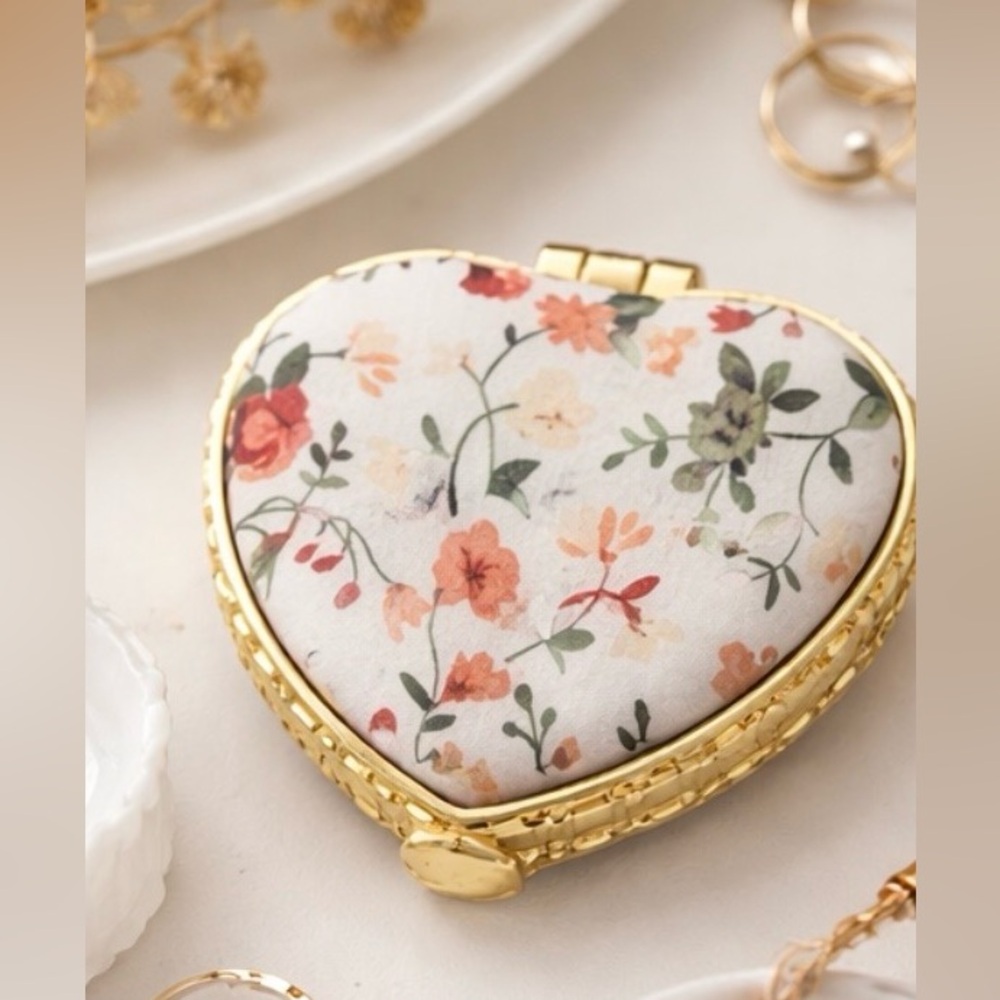 🌸Floral Heart Compact Mirror – 💕Vintage Inspired Gold Travel Mirror ✨